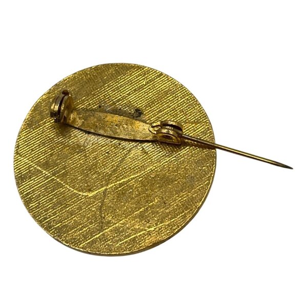 Vintage Lake Placid Fire Department Olympic Winter Games Enamel Pin Badge A536 - Picture 4 of 4